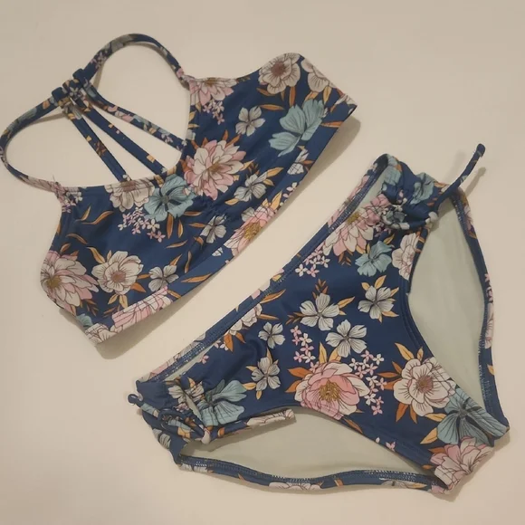 Art Class Bikini Set - Picture 9 of 15